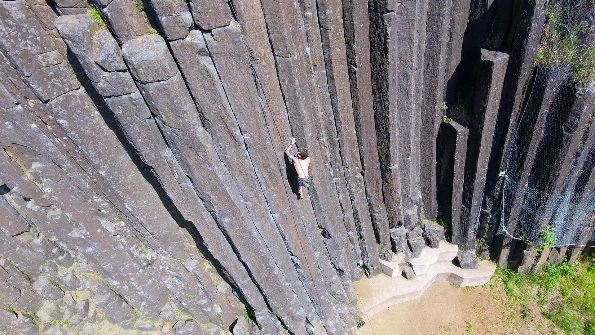 Rock Climber Climbing the Columns in Eugene, Oregon Stock Video